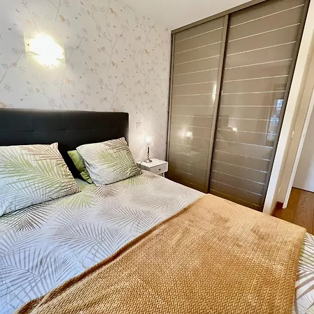 2 Pieces 50m2 Proche Metro *