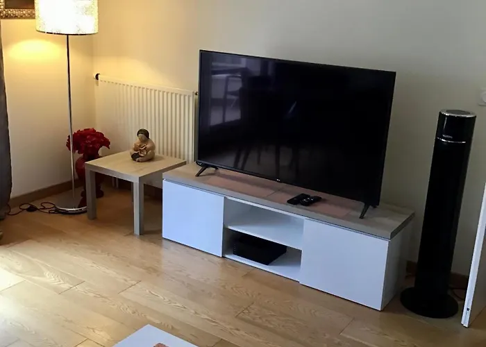 2 Pieces 50m2 Proche Metro Lägenhet *